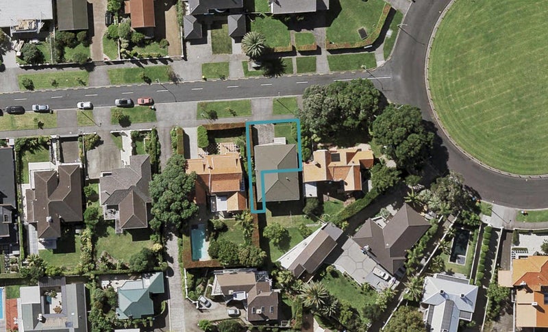 2A Tuhaere Street, Orakei, Auckland - Carousel 1