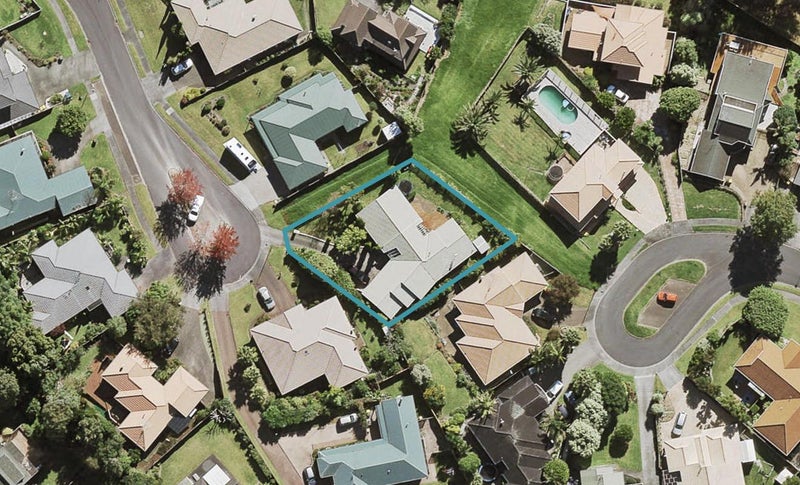 10 Sandpiper Grove, Unsworth Heights, Auckland - Carousel 1