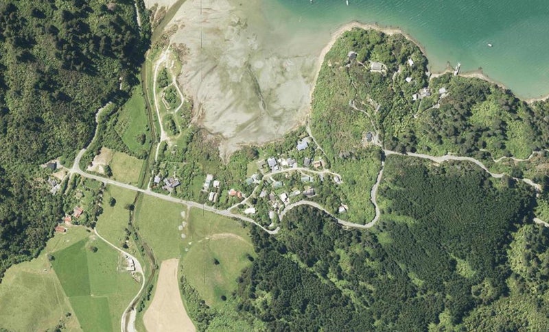 17 McCormicks Road, Whatamango Bay, Picton - Carousel 1