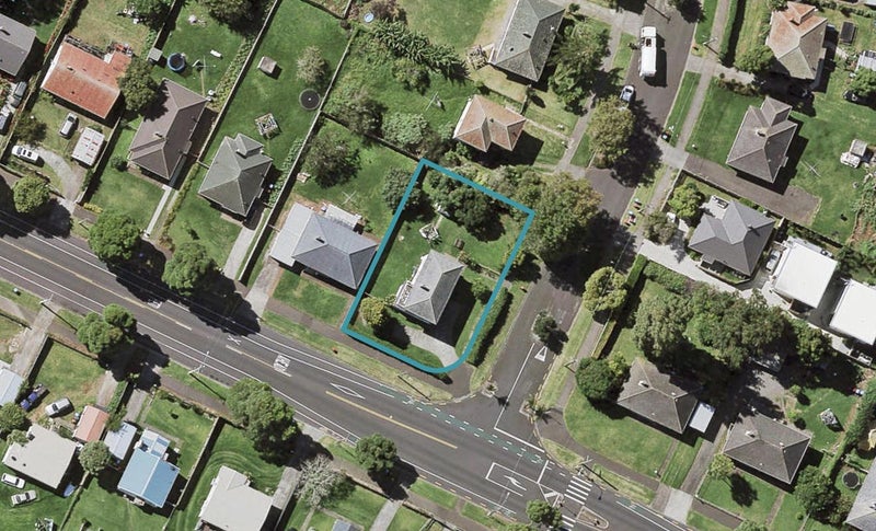 47 Waddell Avenue, Point England, Auckland - Carousel 1