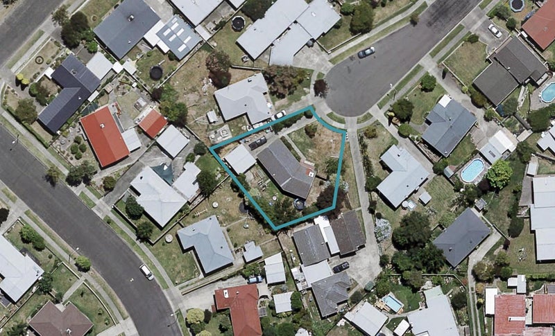 16 Jellicoe Place, Tamatea, Napier - Carousel 1