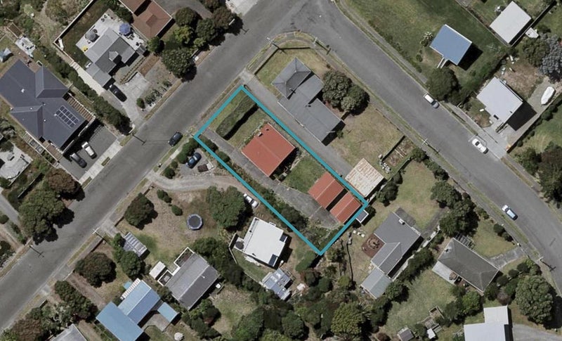 96 Field Way, Waikanae Beach, Waikanae - Carousel 1