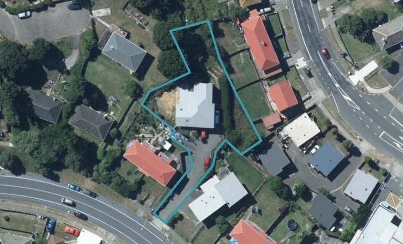 199A Mungavin Avenue, Cannons Creek, Porirua - Carousel 1