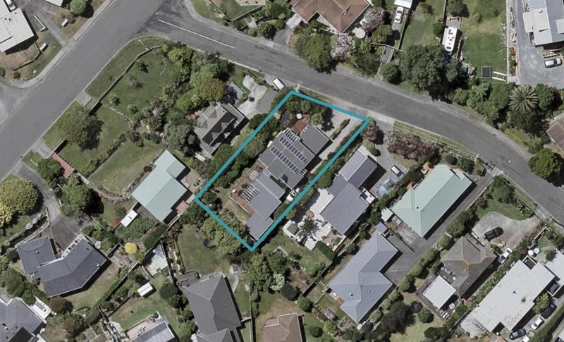 6 Sweetman Avenue, Paraparaumu Beach, Paraparaumu - Carousel 1