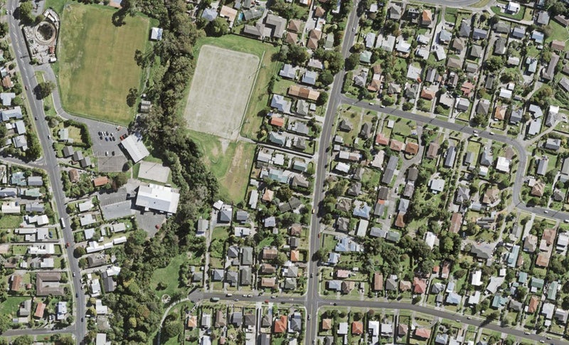 27 Captain Scott Road, Glen Eden, Auckland - Carousel 1