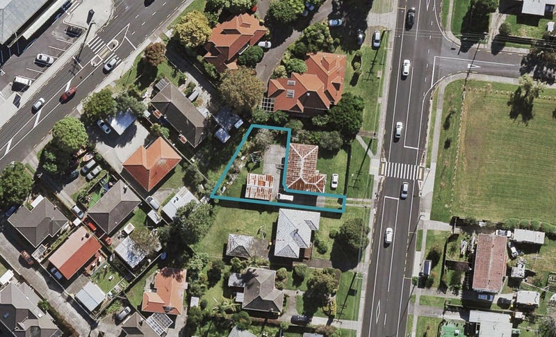 216C Lake Road, Northcote, Auckland - Carousel 1