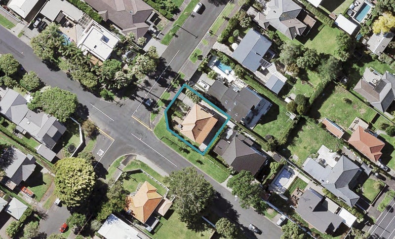 41 Kildare Avenue, Glendowie, Auckland - Carousel 1
