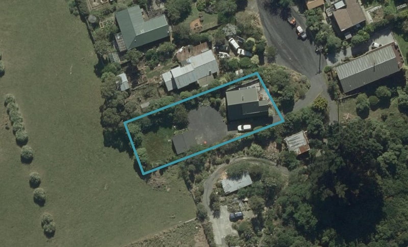 36 Frances Street, Broad Bay, Dunedin - Carousel 1