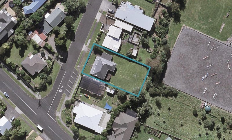 6 Mckellar Street, Oakura, Oakura - Carousel 1
