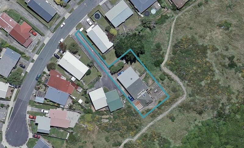 33B Edgecombe Street, Newlands, Wellington - Carousel 1