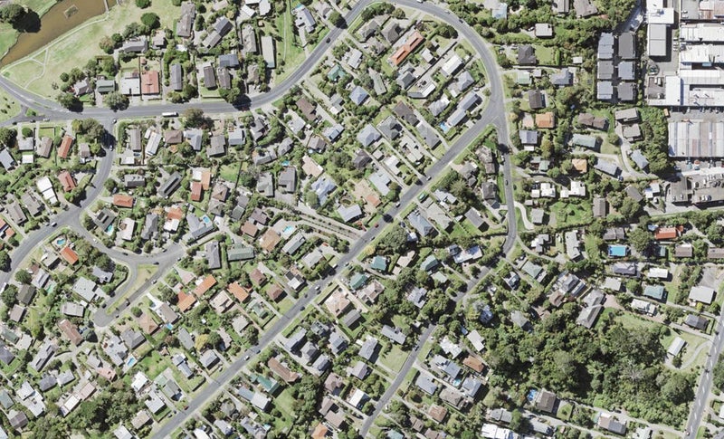 11 Arran Road, Browns Bay, Auckland - Carousel 1