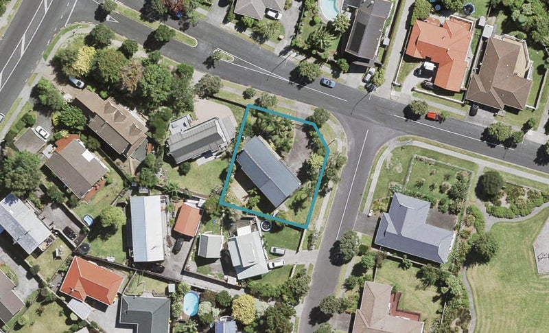 5 Rhinevale Close, Henderson, Auckland - Carousel 1