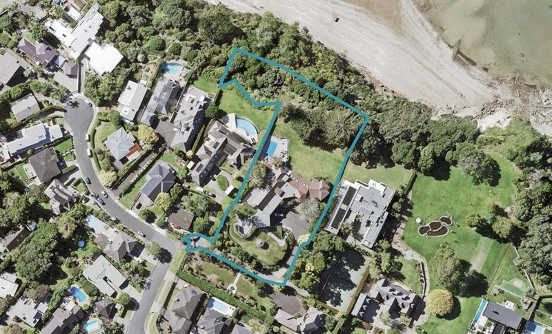 37 Seymour Road, Mellons Bay, Auckland - Carousel 1