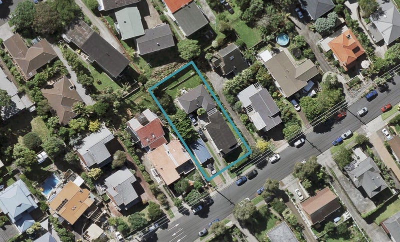 2/17 Harley Road, Takapuna, Auckland - Carousel 1