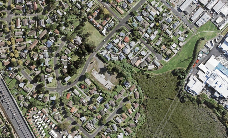 89F Kindergarten Drive, Conifer Grove, Takanini - Carousel 1
