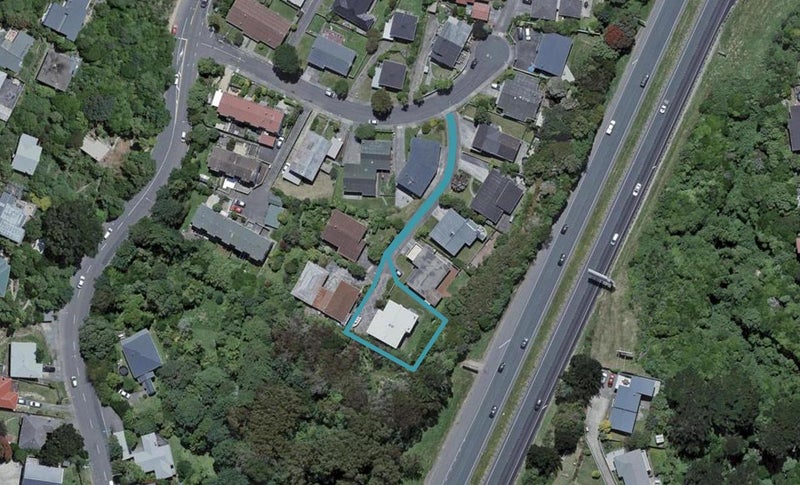 9 Waterford Drive, Churton Park, Wellington - Carousel 1