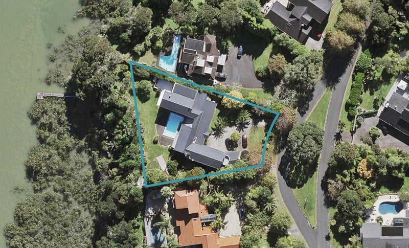 22 Kingfisher Grove, Greenhithe, Auckland - Carousel 1