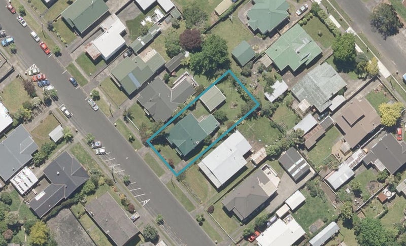 51 Helmore Street, Whanganui East, Whanganui - Carousel 1