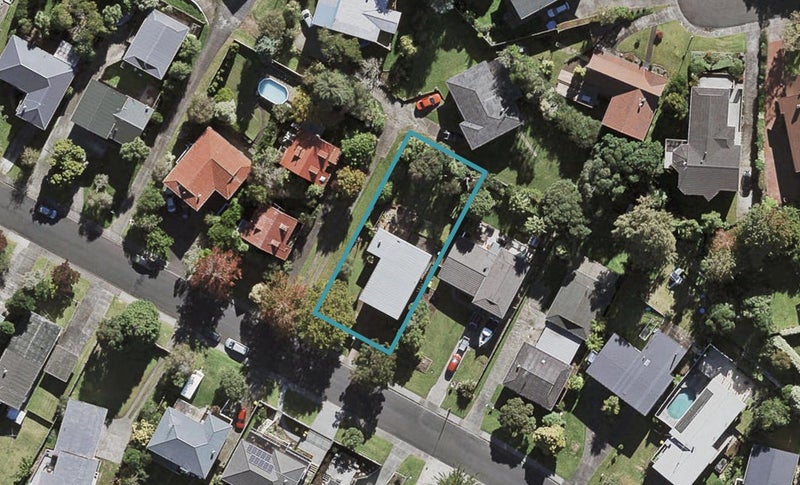 55 Lynden Avenue, Hillcrest, Auckland - Carousel 1