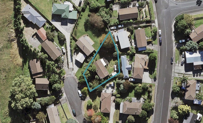 5 Jarrah Place, Massey, Auckland - Carousel 1