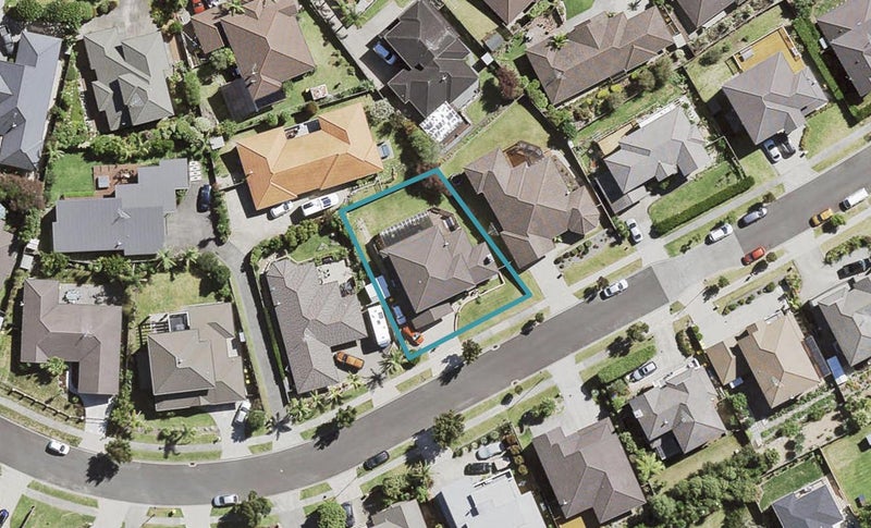 25 Leafield Crescent, Henderson, Auckland - Carousel 1