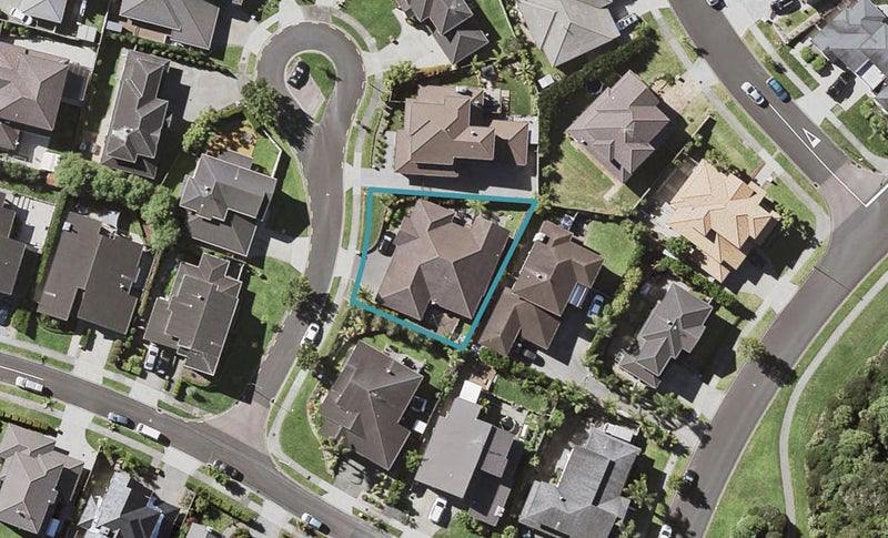 3 Sileni Place, Flat Bush, Auckland - Carousel 1