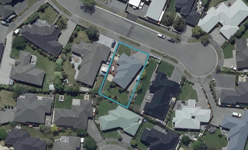 16 Saint Keverne Close, Burwood, Christchurch - Carousel 1
