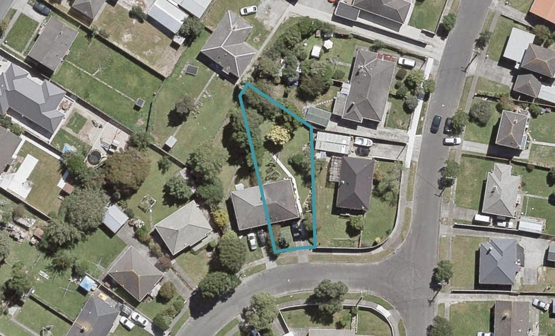 37 Lockwood Crescent, Taita, Lower Hutt - Carousel 1