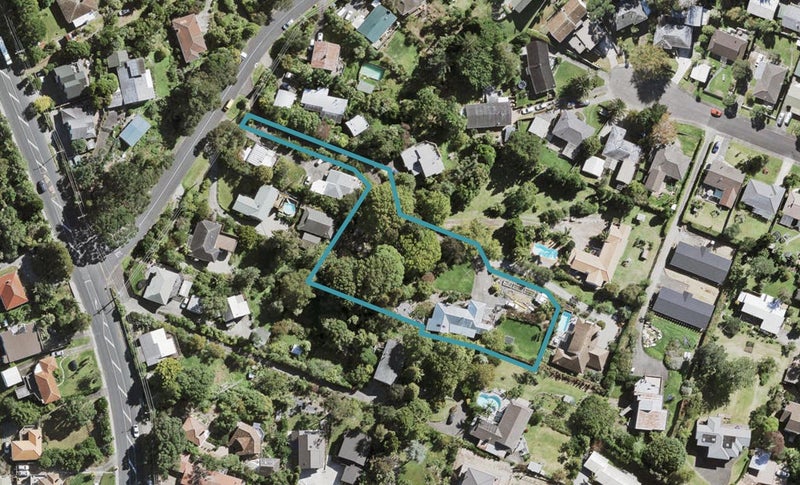 50 West Lynn Road, Titirangi, Auckland - Carousel 1