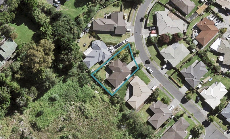 13 Ferngrove Avenue, Ranui, Auckland - Carousel 1