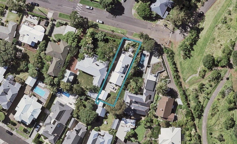 12 Takarunga Road, Devonport, Auckland - Carousel 1