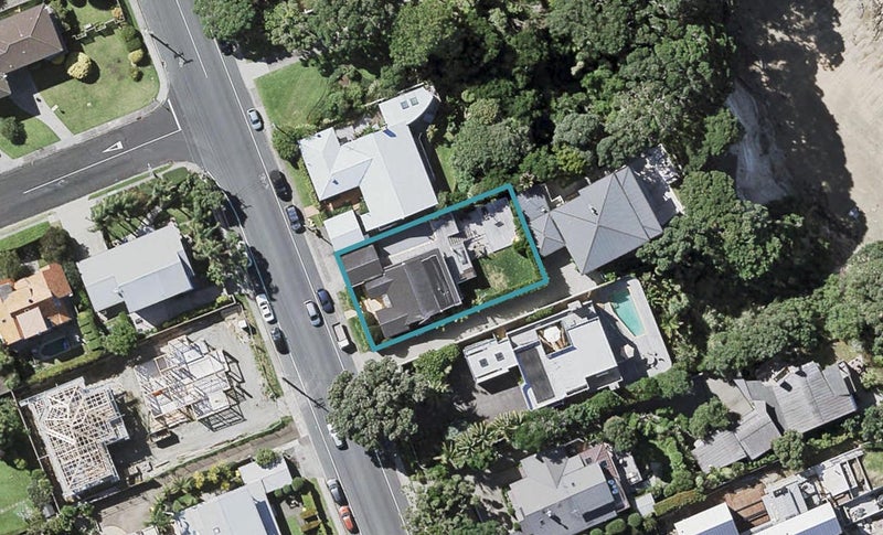 12 Seacliffe Avenue, Belmont, Auckland - Carousel 1