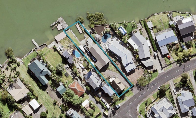 44 The Terrace, Herald Island, Auckland - Carousel 1