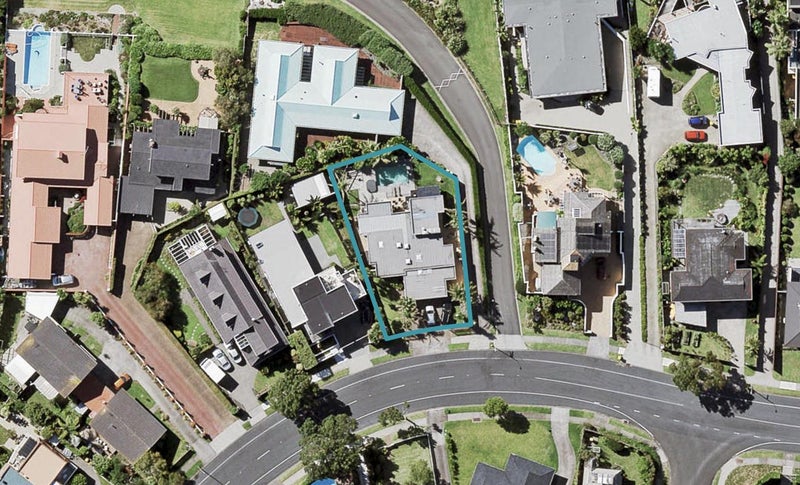 38 Bramley Drive, Farm Cove, Auckland - Carousel 1