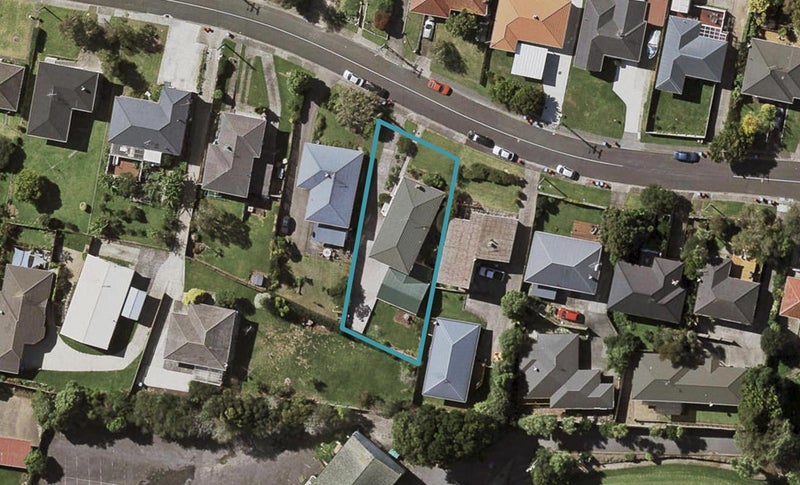 16 McRae Road, Mount Wellington, Auckland - Carousel 1