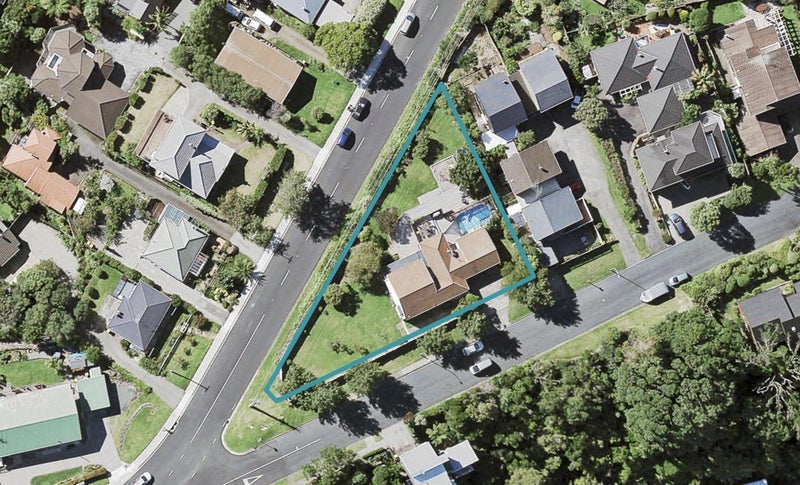 176 Sandspit Road, Shelly Park, Auckland - Carousel 1