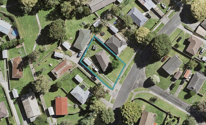 11 Galilee Avenue, Red Hill, Papakura - Carousel 1