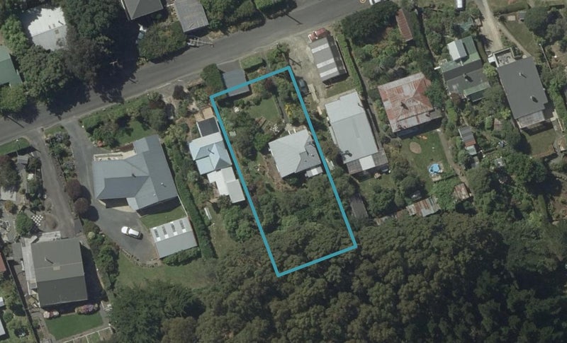 30 Waikana Street, Broad Bay, Dunedin - Carousel 1