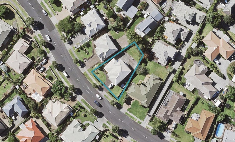 51 Orangewood Drive, Northpark, Auckland - Carousel 1