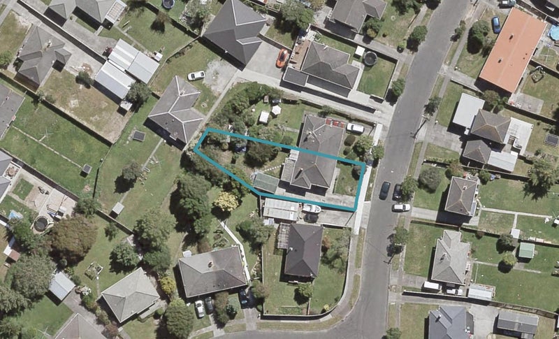 21 Compton Crescent, Taita, Lower Hutt - Carousel 1