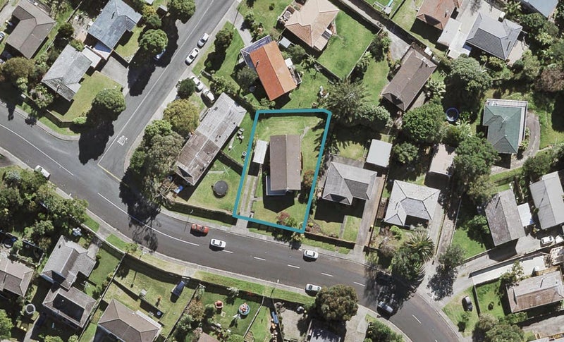 47 Bayview Road, Bayview, Auckland - Carousel 1