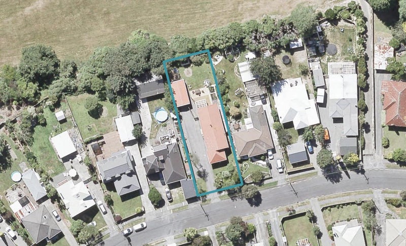 21 Poole Crescent, Wainuiomata, Lower Hutt - Carousel 1