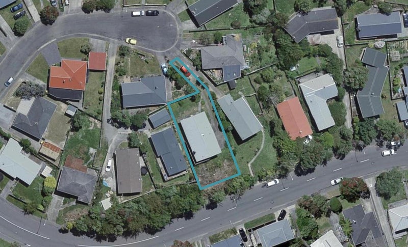 16 Loasby Crescent, Newlands, Wellington - Carousel 1
