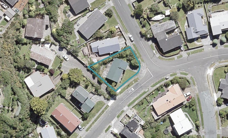 1 Protea Street, Maungaraki, Lower Hutt - Carousel 1