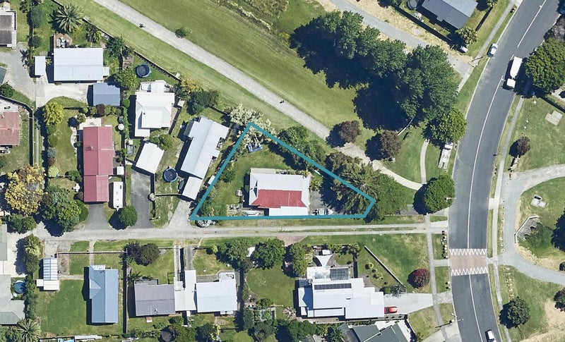 22 Hartford Avenue, Papamoa Beach, Papamoa - Carousel 1