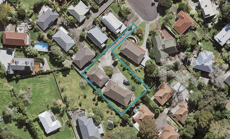 2/11 Lynngate Place, Hillcrest, Auckland - Carousel 1