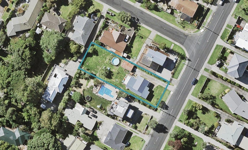58 Litten Road, Cockle Bay, Auckland - Carousel 1