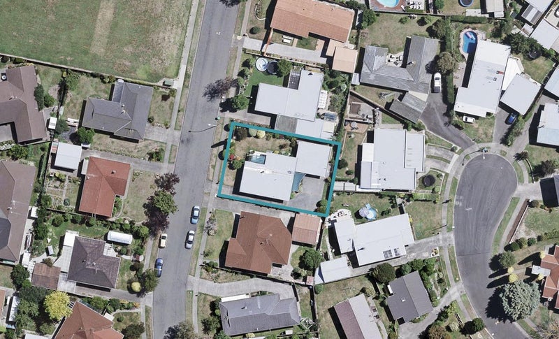 19 Trigg Crescent, Taradale, Napier - Carousel 1