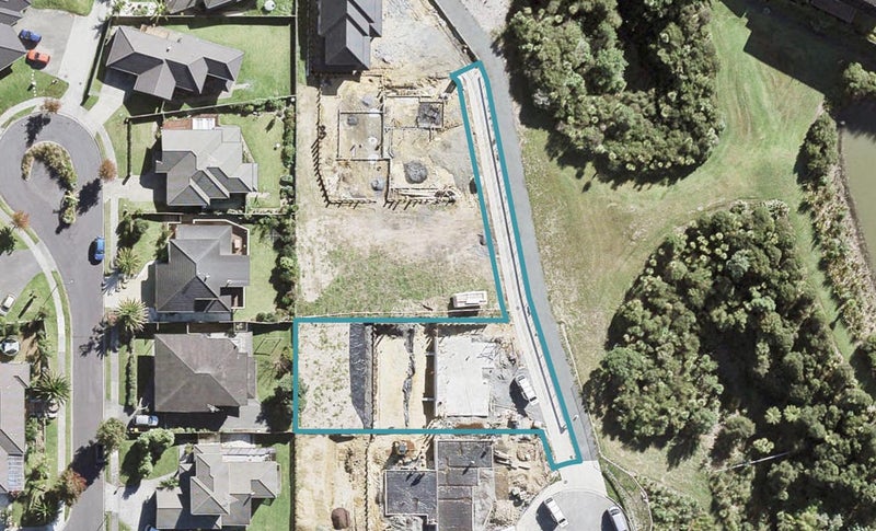 20 Pharlap Drive, Northcross, Auckland - Carousel 1