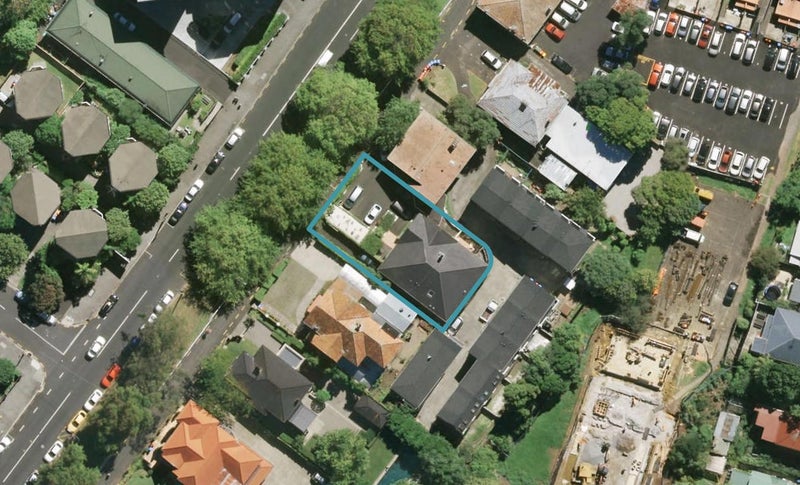 122 Grafton Road, Grafton, Auckland - Carousel 1